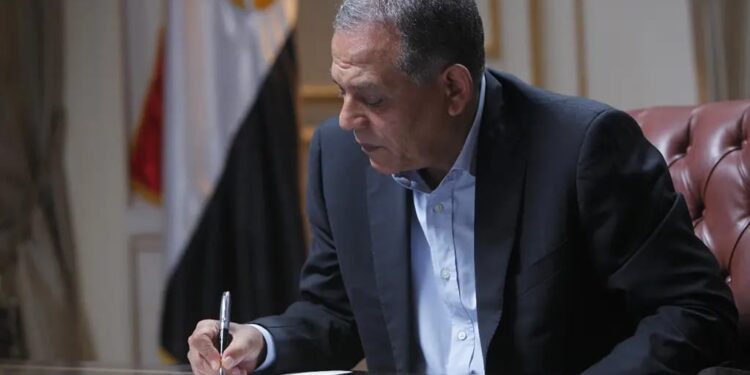 “السادات”: التعليم حق من حقوق الانسان ومحو الأمية مدخل للتمكين