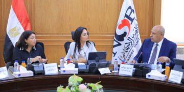 “ناصر الاجتماعي” يناقش عددًا من الملفات لتعزيز الأداء وتطوير الخدمات المصرفية