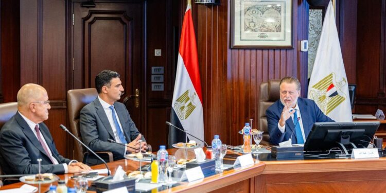 “المركزي” : مليار جنيه لإعادة هيكلة المصانع المتعثرة